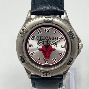 Vtg Chicago Bulls NBA Watch Men Silver Tone 38mm Leather Band New Battery 1998
